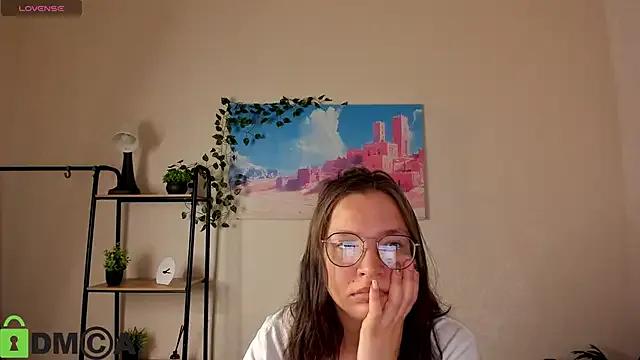 Nuura_Moore from StripChat is Freechat