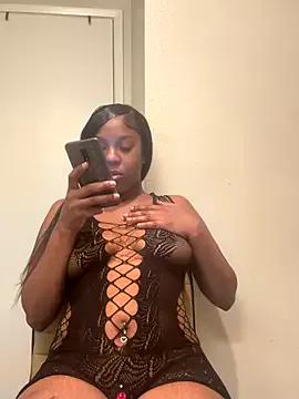 ObsessedWLyla from StripChat is Freechat