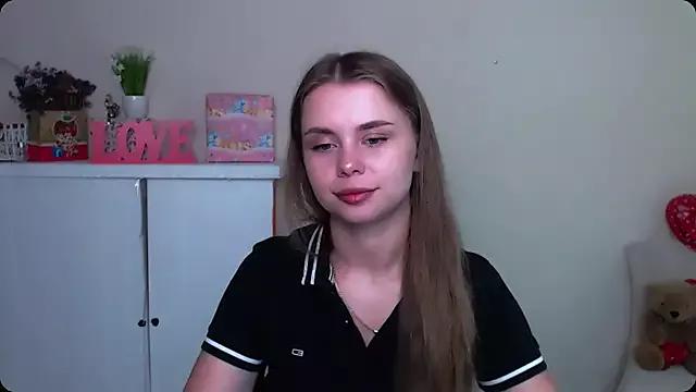 OceanicDawn from StripChat is Freechat