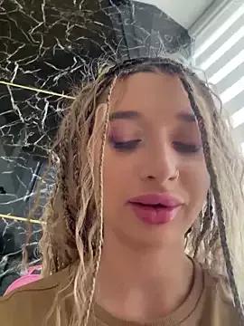 OdetteMason from StripChat is Freechat