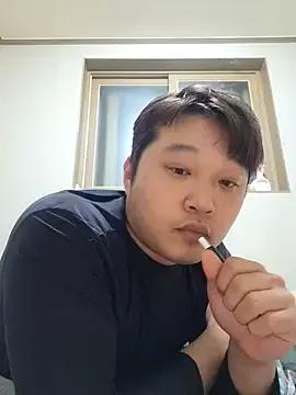 offwhite777 from StripChat