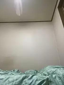 offwhite777 from StripChat