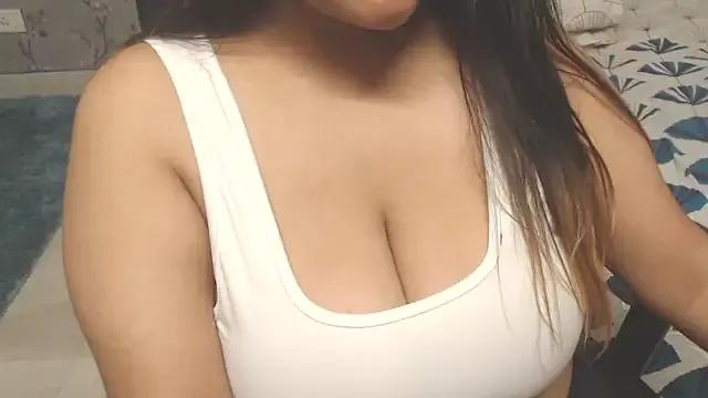 Oh_Mona from StripChat