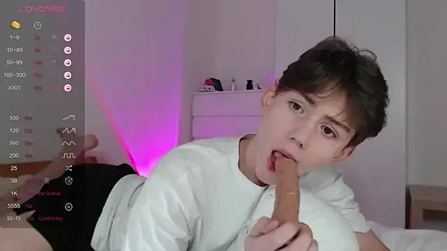 Ohnosashaa from StripChat