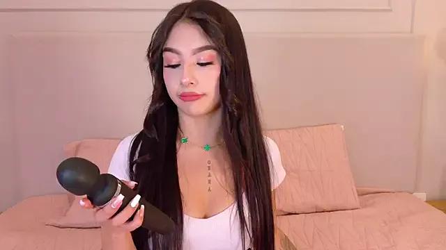 Try our streaming cams variety and talk on a personal level with our adorable girls streamers, showing off their bountiful shapes and dildos.