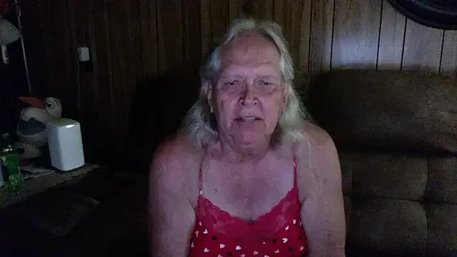 OldLadySara from StripChat is Freechat