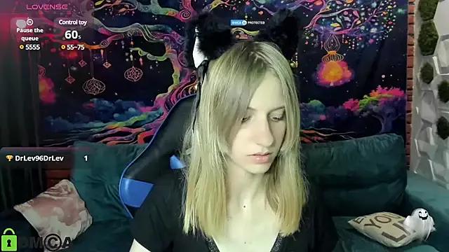 Olisa_fox from StripChat is Freechat