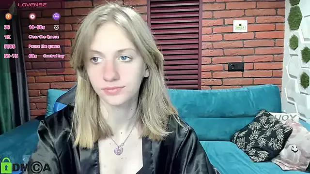 Try our streaming cams variety and talk on a personal level with our adorable girls streamers, showing off their bountiful shapes and dildos.