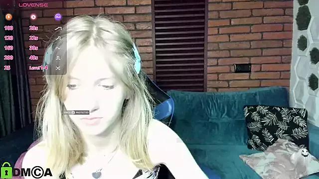 Try our streaming cams variety and talk on a personal level with our adorable girls streamers, showing off their bountiful shapes and dildos.