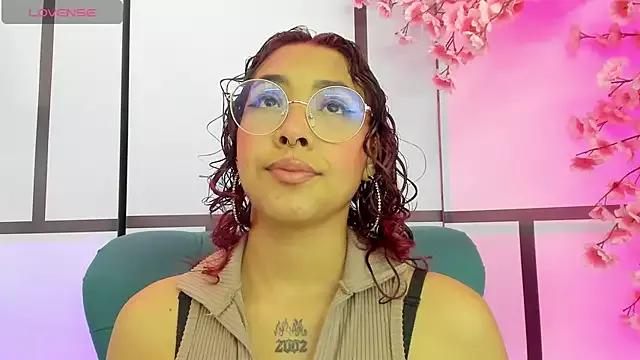 Olivejoness from StripChat is Freechat