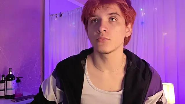 Oliver_big19 from StripChat
