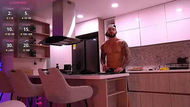 OLIVER_COLT from StripChat