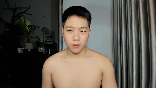 Oliver_Nl from StripChat is Freechat