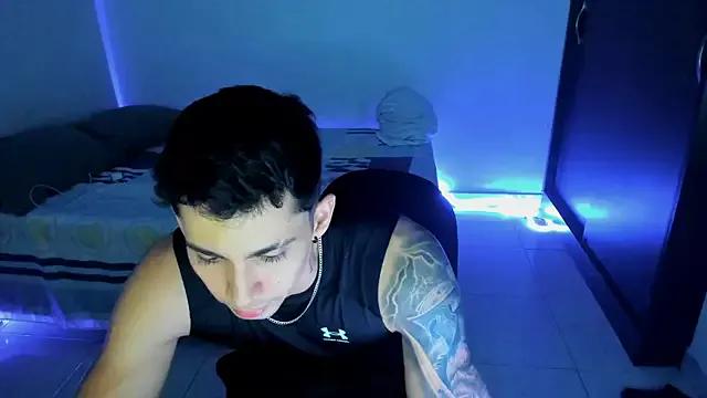 OliverBennet from StripChat