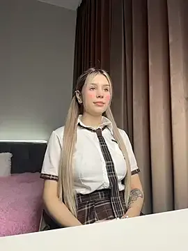 Try our streaming cams variety and talk on a personal level with our adorable girls streamers, showing off their bountiful shapes and dildos.