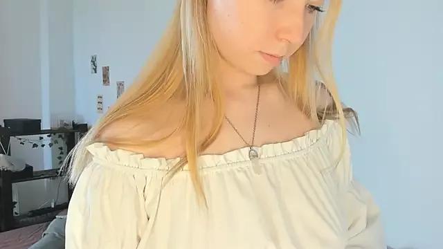 Olivia_4Sweet from StripChat is Freechat
