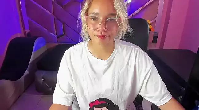 Olivia_Fox69 from StripChat is Freechat