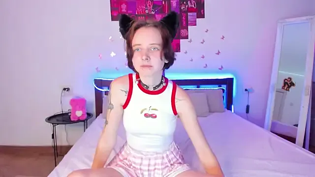 Try our streaming cams variety and talk on a personal level with our adorable girls streamers, showing off their bountiful shapes and dildos.