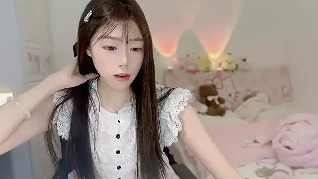 Onecutelittle from StripChat is Freechat