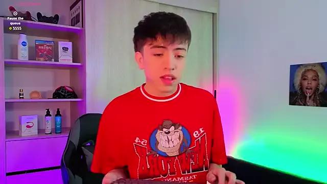 Onlinenico from StripChat