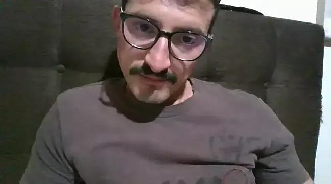 oscarshow24 from StripChat is Freechat