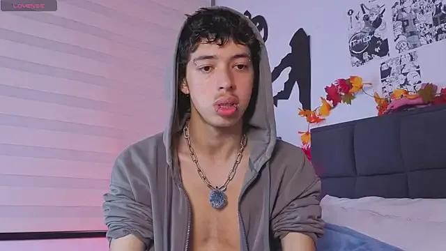 Otter_Star from StripChat is Freechat