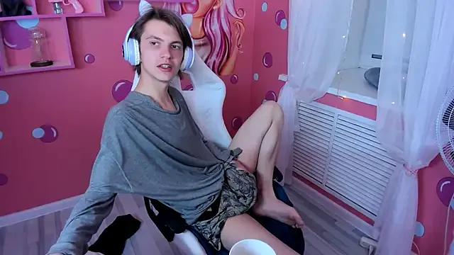 Try our streaming cams variety and talk on a personal level with our adorable girls streamers, showing off their bountiful shapes and dildos.