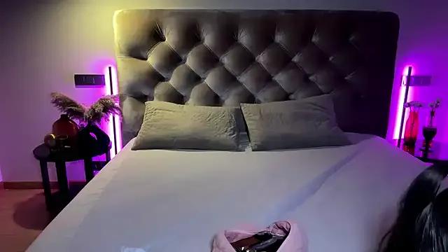 Try our streaming cams variety and talk on a personal level with our adorable girls streamers, showing off their bountiful shapes and dildos.