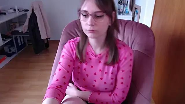ox_Tricia from StripChat is Freechat