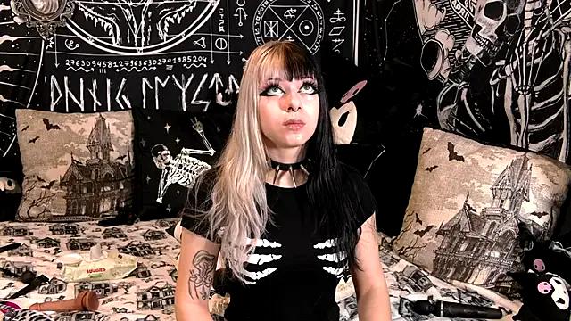 Paige_Turner from StripChat is Freechat