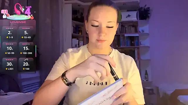 PandaFluff from StripChat