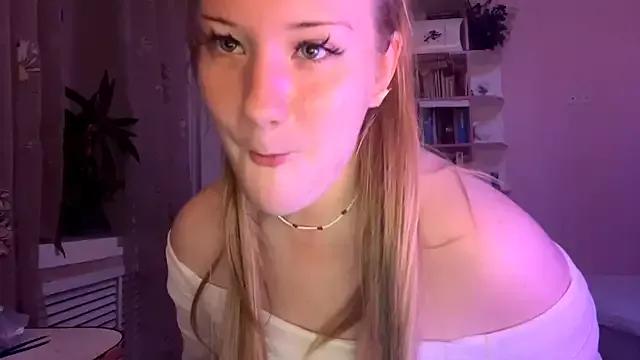 PandaFluff from StripChat