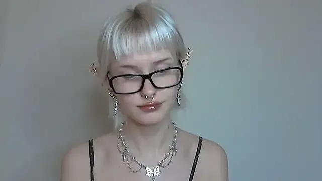 Paradoxy_ from StripChat is Freechat