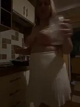 Passion-Blondy from StripChat is Freechat