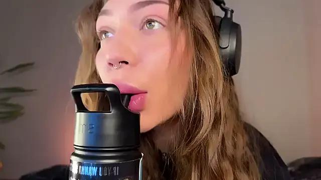 Try our streaming cams variety and talk on a personal level with our adorable girls streamers, showing off their bountiful shapes and dildos.