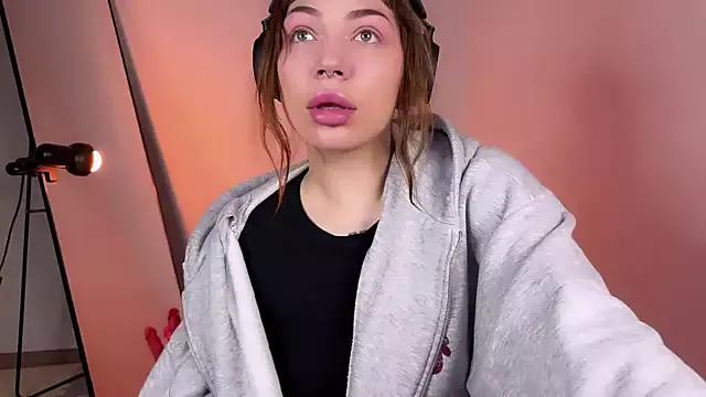 Try our streaming cams variety and talk on a personal level with our adorable girls streamers, showing off their bountiful shapes and dildos.