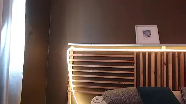 PaulEvens from StripChat is Freechat