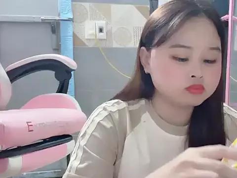 Pearl8386 from StripChat is Freechat