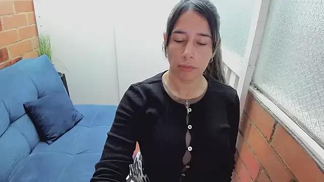 Penelope47 from StripChat