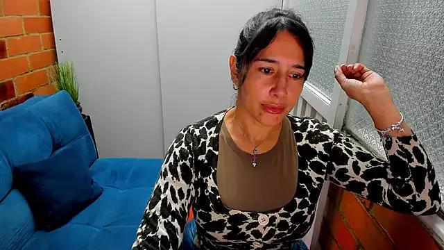 Penelope47 from StripChat