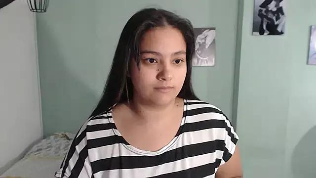penelope_gucci1 from StripChat