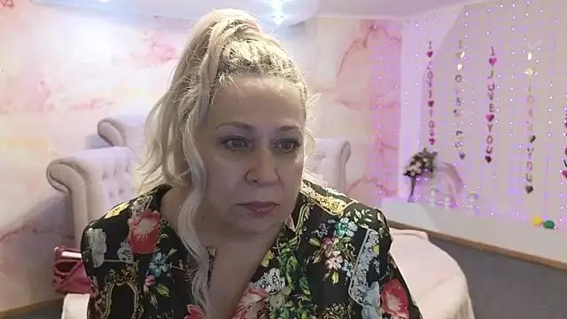 Penelope_Pinky from StripChat