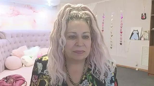 Penelope_Pinky from StripChat