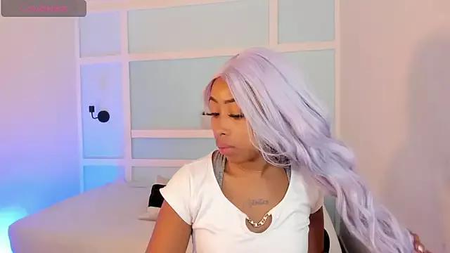 PenelopeKing9 from StripChat