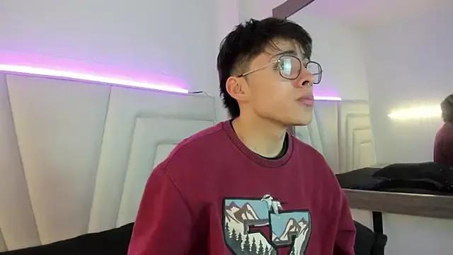 PepperTwink from StripChat is Freechat