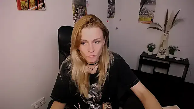 PeppyMia on StripChat 