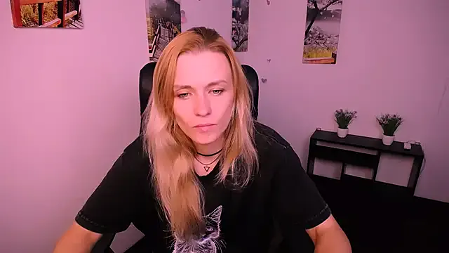 PeppyMia on StripChat 