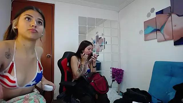 Perla_kitty19 from StripChat is Freechat