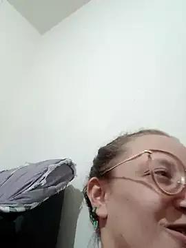 perla_purpura from StripChat is Freechat