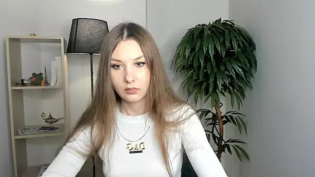 PerlaDoo from StripChat is Freechat